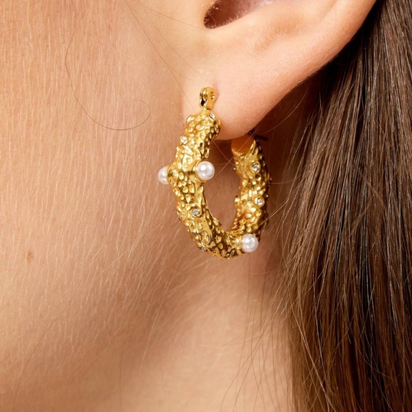 18K GOLD PLATED STAINLESS STEEL EARRINGS(HOOP&PEARL) - Picture 2 of 2